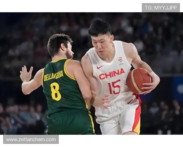 中国男篮力克菲律宾晋级亚洲杯四强 周琦带伤拼搏表现获赞 中国男篮力克菲律宾晋级亚洲杯四强 周琦带伤拼搏表现获赞