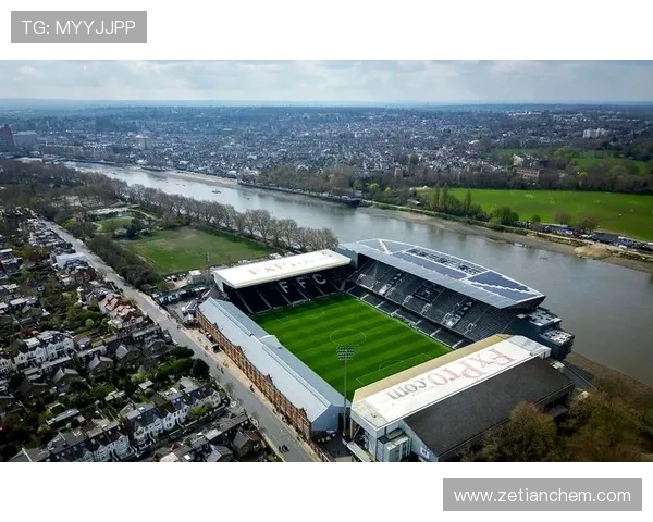 富勒姆足球俱乐部历史沿革与发展轨迹解析 富勒姆足球俱乐部历史沿革与发展轨迹解析