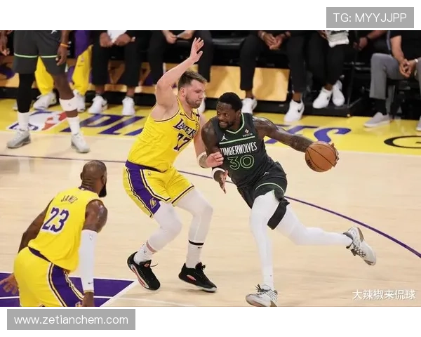 浓眉再度领衔湖人击败快船 詹姆斯健康状态引关注