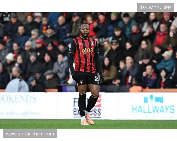 足球转会风云：顶级球星纷纷加盟欧洲豪门，新赛季引发热议